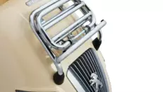 Django Classic TT 125 Creamy White_front grill.webp