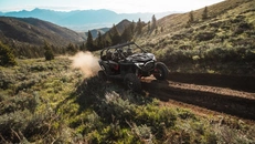 2020-rzr-pro-xp-4-ultimate-indy-crusier-black_SIX6451_02960-High-Res.jpg
