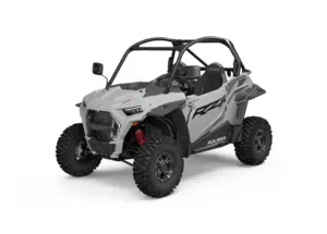 RZR-TRAIL-S-1000-GHOST-GRAY-CGI-FRONT-kopia.webp